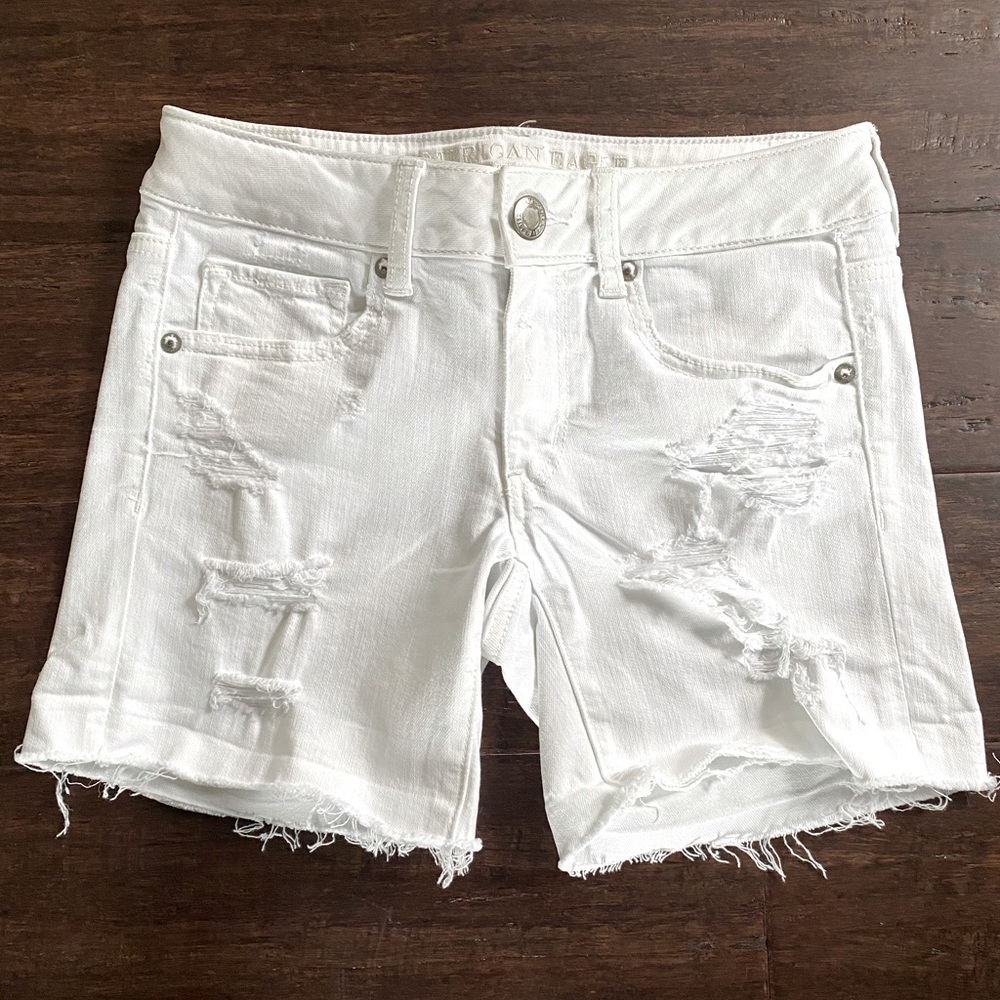 Mid rise, white denim shorts